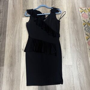 ❄️st John Black Ruffle Dress